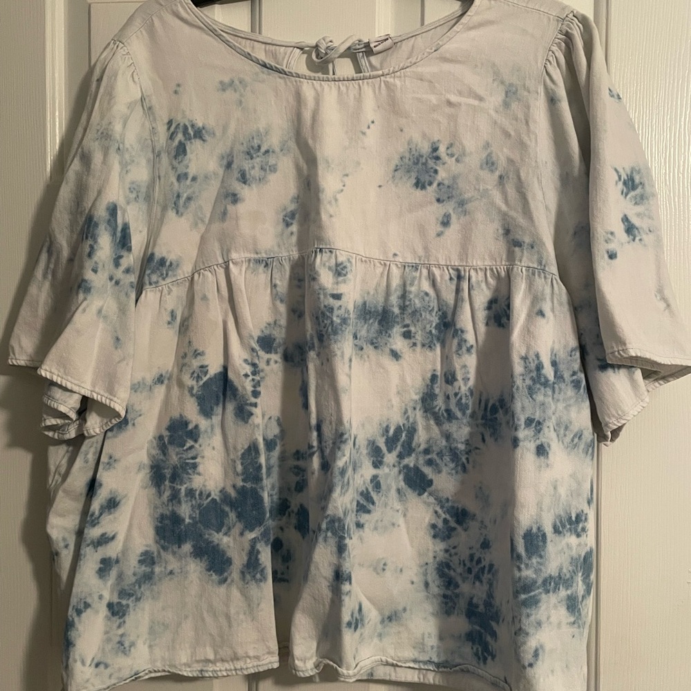 Old Navy Blue and White Tie-Dye Blouse
